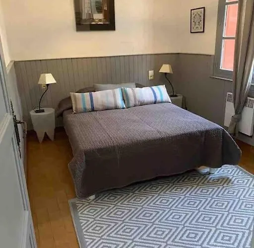 Coeur De - Parking - Rez De Jardin Appartement